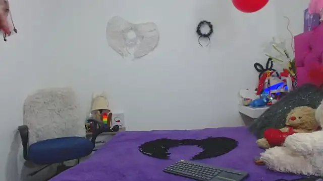 AlexaFontana online show from March 5, 2025, 4:56 am