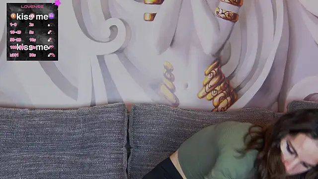 hailey peach online show from February 16, 2025, 6:32 pm