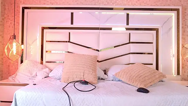 sophie 1 online show from October 18, 2025, 3:09 am