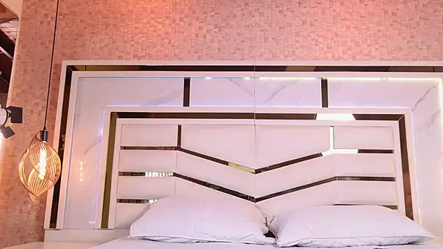 sophie 1 online show from October 22, 2025, 3:07 am