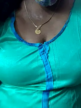 Snapshot of mallu-sumi chatting on July 12, 2026, 4:03 am mallu-sumi online show from July 12, 2026, 4:03 am
