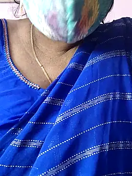 Snapshot of mallu-sumi chatting on July 17, 2026, 6:20 am mallu-sumi online show from July 17, 2026, 6:20 am