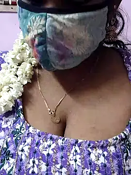 Snapshot of mallu-sumi chatting on July 18, 2026, 6:12 pm mallu-sumi online show from July 18, 2026, 6:12 pm