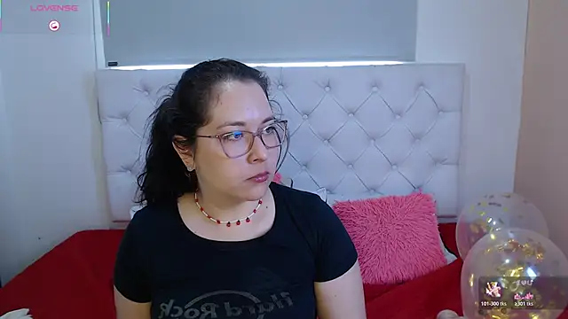 May Carlier online show from February 14, 2026, 5:43 pm