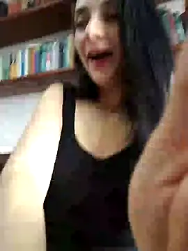 amellie ros online show from December 19, 2024, 3:52 pm