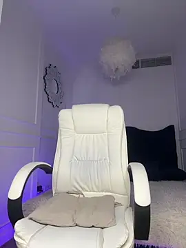 Snapshot of horny_blondiee chatting on October 8, 2025, 3:42 pm horny blondiee online show from October 8, 2025, 3:42 pm