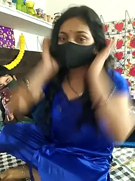 PeaCoooock online show from January 12, 2026, 5:07 pm