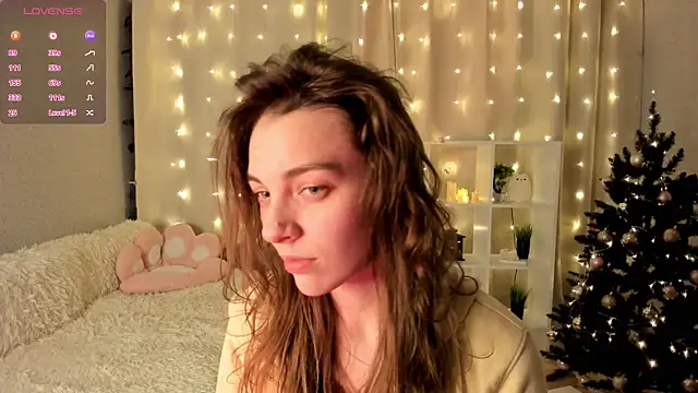 AraCopple online show from December 31, 2024, 12:43 am