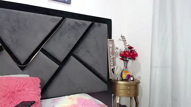 GabrielaDurann online show from March 6, 2025, 1:35 pm