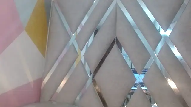 Lucy White   online show from January 11, 2025, 12:33 am