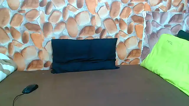 AfricanBigAssxx98 online show from October 4, 2025, 10:19 pm