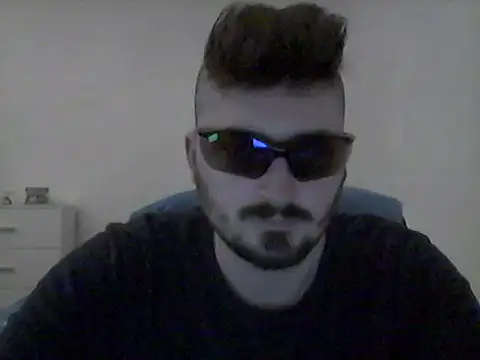 Snapshot of Hkl95555 chatting on December 18, 2024, 9:18 pm Hkl95555 online show from December 18, 2024, 9:18 pm