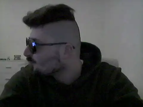 Snapshot of Hkl95555 chatting on December 23, 2024, 10:12 pm Hkl95555 online show from December 23, 2024, 10:12 pm