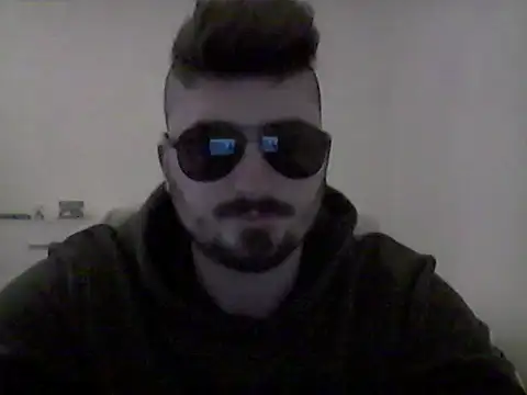 Snapshot of Hkl95555 chatting on December 25, 2024, 9:33 pm Hkl95555 online show from December 25, 2024, 9:33 pm