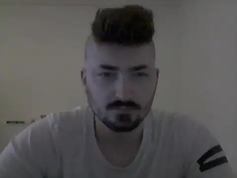 Snapshot of Hkl95555 chatting on September 20, 2025, 12:00 am Hkl95555 online show from September 20, 2025, 12:00 am