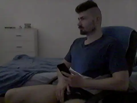 Snapshot of Hkl95555 chatting on September 25, 2025, 10:35 pm Hkl95555 online show from September 25, 2025, 10:35 pm