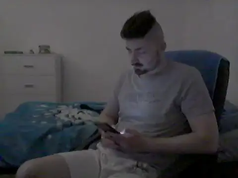 Snapshot of Hkl95555 chatting on October 3, 2025, 11:24 pm Hkl95555 online show from October 3, 2025, 11:24 pm