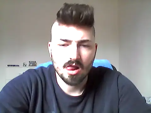 Snapshot of Hkl95555 chatting on October 26, 2025, 2:01 pm Hkl95555 online show from October 26, 2025, 2:01 pm