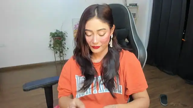 Snapshot of GoddessAnna chatting on March 16, 2025, 6:01 pm GoddessAnna online show from March 16, 2025, 6:01 pm