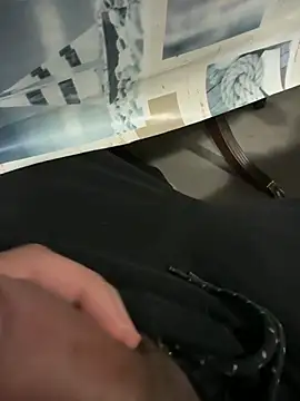 Pussylover 32 online show from November 3, 2025, 7:15 pm