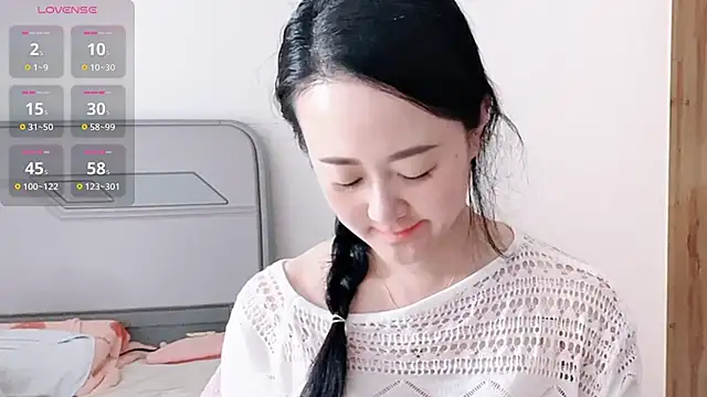 fanfan-FF online show from April 14, 2026, 3:23 am