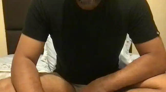 Snapshot of pe_netrad0r chatting on December 22, 2024, 4:28 am pe netrad0r online show from December 22, 2024, 4:28 am