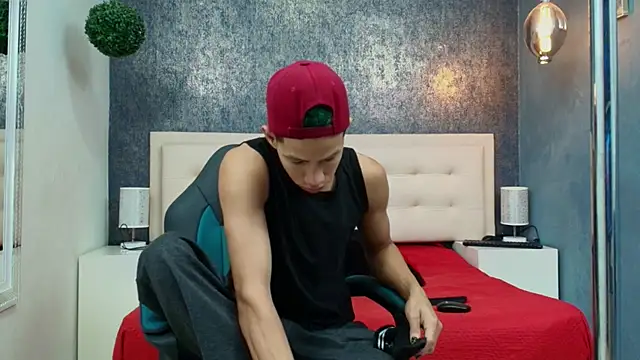 Erick Zhimerman online show from March 25, 2026, 4:07 am