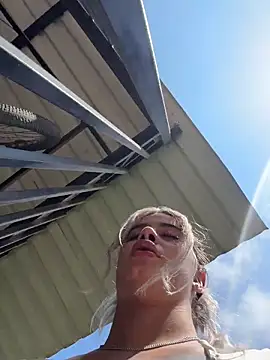 Snapshot of Tusumisahot chatting on March 1, 2026, 7:05 pm Tusumisahot online show from March 1, 2026, 7:05 pm