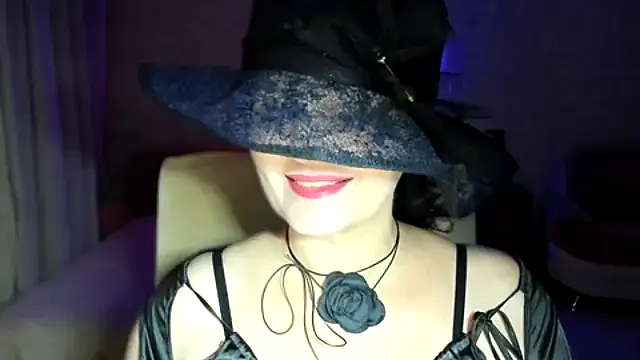 WitchBlueRose online show from November 7, 2025, 5:46 pm