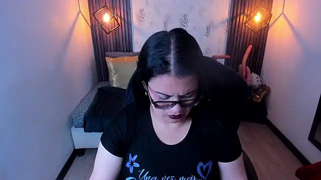 Snapshot of brigittemiller chatting on October 27, 2025, 4:00 pm brigittemiller online show from October 27, 2025, 4:00 pm