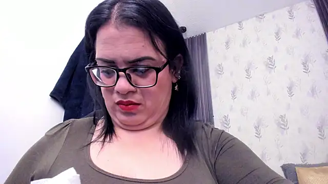 Snapshot of brigittemiller chatting on November 4, 2025, 4:39 pm brigittemiller online show from November 4, 2025, 4:39 pm