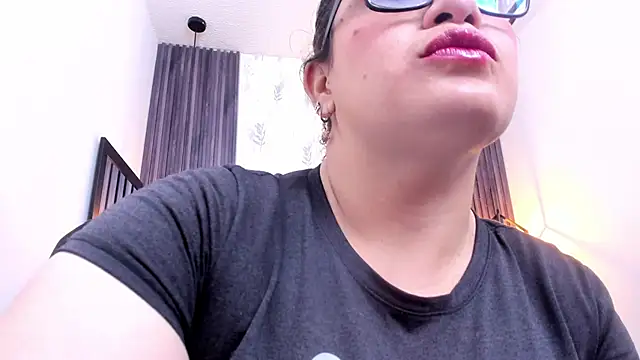 Snapshot of brigittemiller chatting on November 7, 2025, 3:45 pm brigittemiller online show from November 7, 2025, 3:45 pm