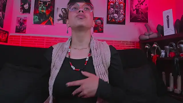 lilith-deveraux online show from October 2, 2025, 1:40 pm