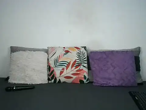 Thickqueenxxx online show from February 4, 2025, 7:07 am