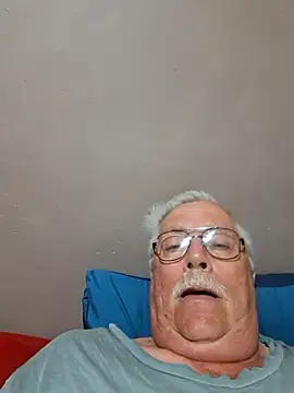 NawtyB1965 online show from December 4, 2025, 2:43 am