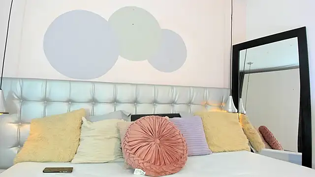 Axel brunette1 online show from March 13, 2025, 8:00 pm