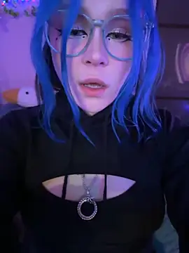 Snapshot of MaddisonHaas chatting on October 13, 2025, 12:43 am MaddisonHaas online show from October 13, 2025, 12:43 am