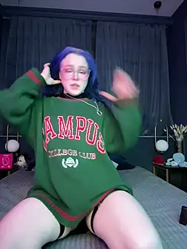 Snapshot of MaddisonHaas chatting on January 18, 2026, 11:14 am MaddisonHaas online show from January 18, 2026, 11:14 am