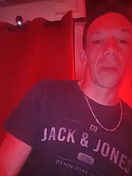 Snapshot of mika11100 chatting on November 3, 2025, 9:16 pm mika11100 online show from November 3, 2025, 9:16 pm