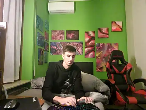 MASTERBULLY online show from October 6, 2025, 11:24 pm