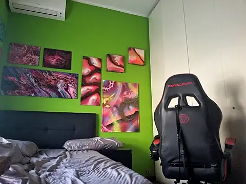 MASTERBULLY online show from October 10, 2025, 10:14 am