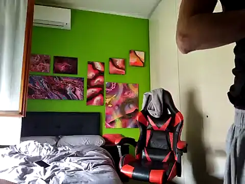 MASTERBULLY online show from October 12, 2025, 2:38 pm