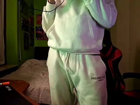 MASTERBULLY online show from October 31, 2025, 10:22 pm