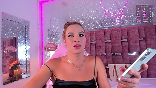 KylieVictoria online show from November 5, 2025, 4:56 am