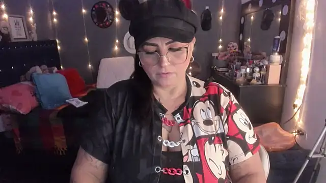 Ivonnee   online show from March 16, 2025, 3:47 am