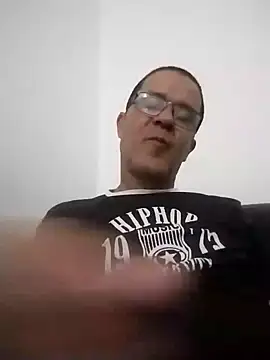 Snapshot of barboza991 chatting on December 6, 2024, 2:49 pm barboza991 online show from December 6, 2024, 2:49 pm