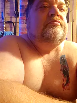 alienbunny online show from October 17, 2025, 3:31 am