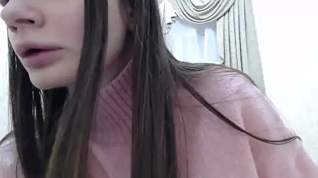 Snapshot of Effi_18 chatting on December 13, 2024, 4:27 pm Effi 18 online show from December 13, 2024, 4:27 pm