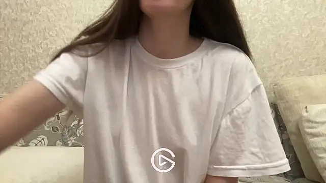 Snapshot of Effi_18 chatting on December 14, 2024, 11:45 pm Effi 18 online show from December 14, 2024, 11:45 pm