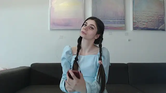 Snapshot of Effi_18 chatting on February 21, 2025, 6:04 pm Effi 18 online show from February 21, 2025, 6:04 pm